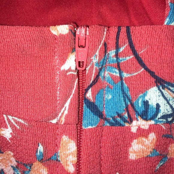 red floral romper, size 9 - Picture 7 of 8